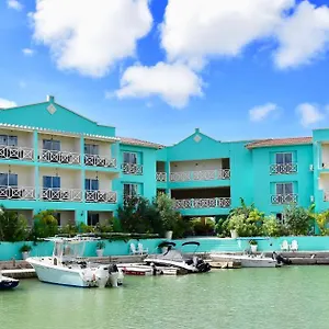 Ocean Breeze Boutique & Marina Отель